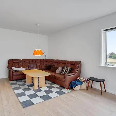 בית נופש Nice In With Kitchen בלבאנד